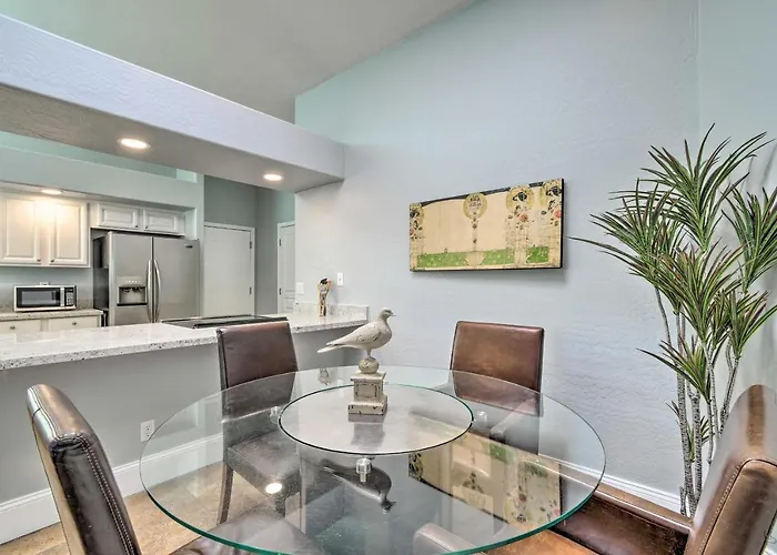 Private Patio + Pool Access: Quiet In Tempe
