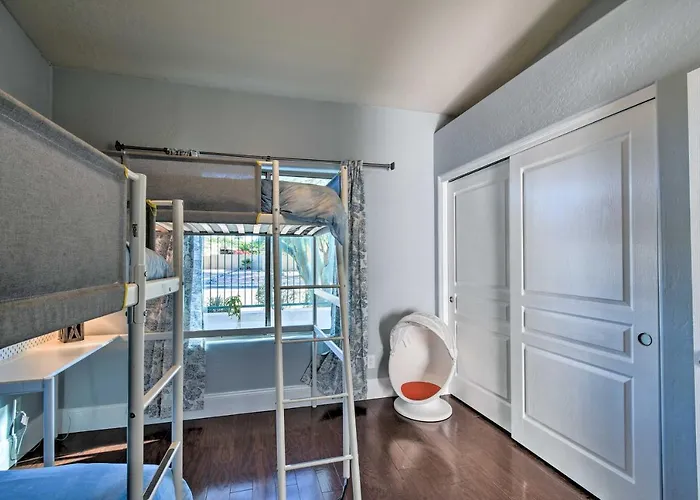 Private Patio + Pool Access: Quiet In Сasa de vacaciones Tempe