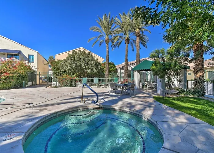 Сasa de vacaciones Private Patio + Pool Access: Quiet In